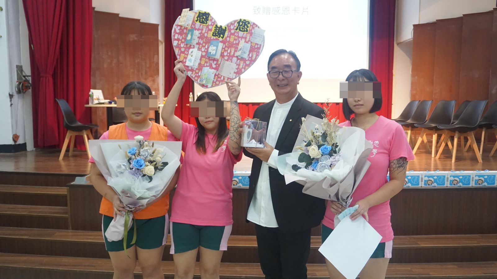 捐贈乾拌麵與書籍　麗明老董吳春山與勵志中學共築夢想未來 - https://www.watchmedia01.com