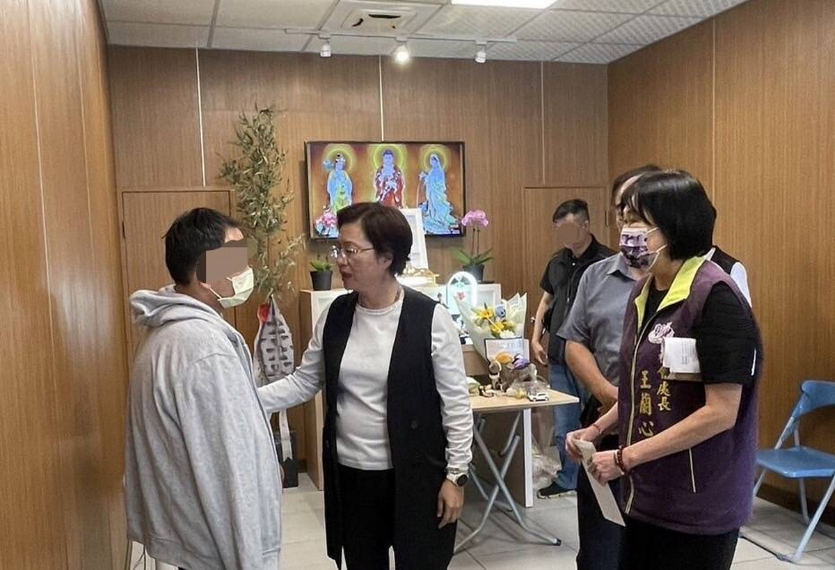 二林馬拉松　9歲男童遭闖入車輛擦撞身 王惠美關心慰問家屬 - https://www.watchmedia01.com