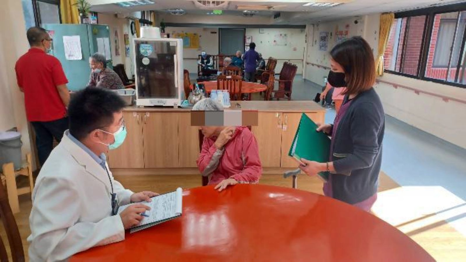 彰化榮家攜手中榮定期精神科巡診　提升失智住民生活品質 - https://www.watchmedia01.com