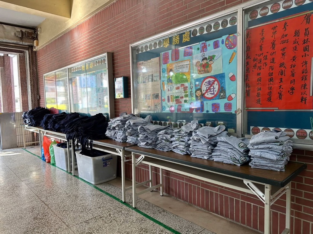 員林國小校慶不忘愛的教育 學長姐校服傳承學弟妹給善的校園滿滿溫暖 - https://www.watchmedia01.com