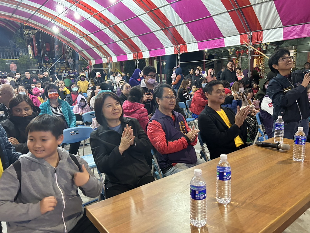 埔心國小百年校慶社區篇 廖松圳校長帶領師生與社區媽媽大PK - https://www.watchmedia01.com