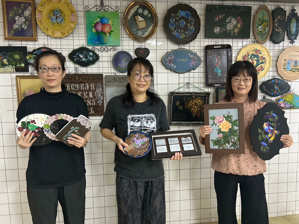 跟著楊秀椿老師學彩繪 黃文麗從基隆到彰化只為成就生活的滿足 - https://www.watchmedia01.com