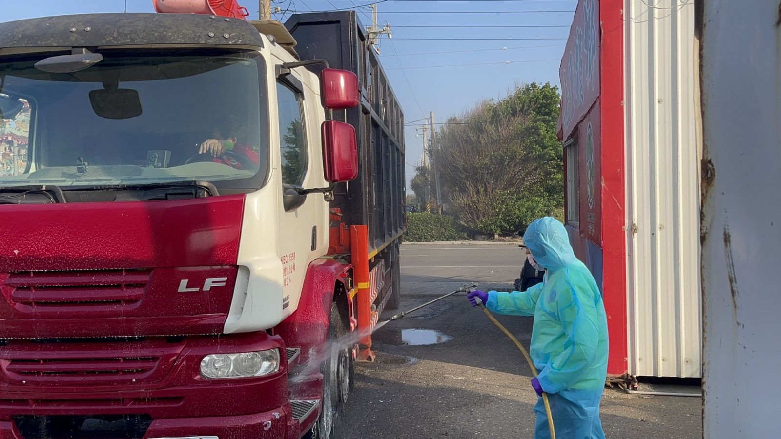 （有影片）／芳苑蛋雞場爆發禽流感疫情 　撲殺逾萬隻雞隻完成防疫措施 - https://www.watchmedia01.com