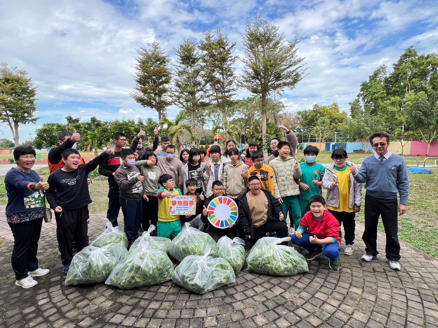 （有影片）／善心種子發芽　永靖福德國小畢業生愛心蔬菜捐贈　展現三好精神 - https://www.watchmedia01.com