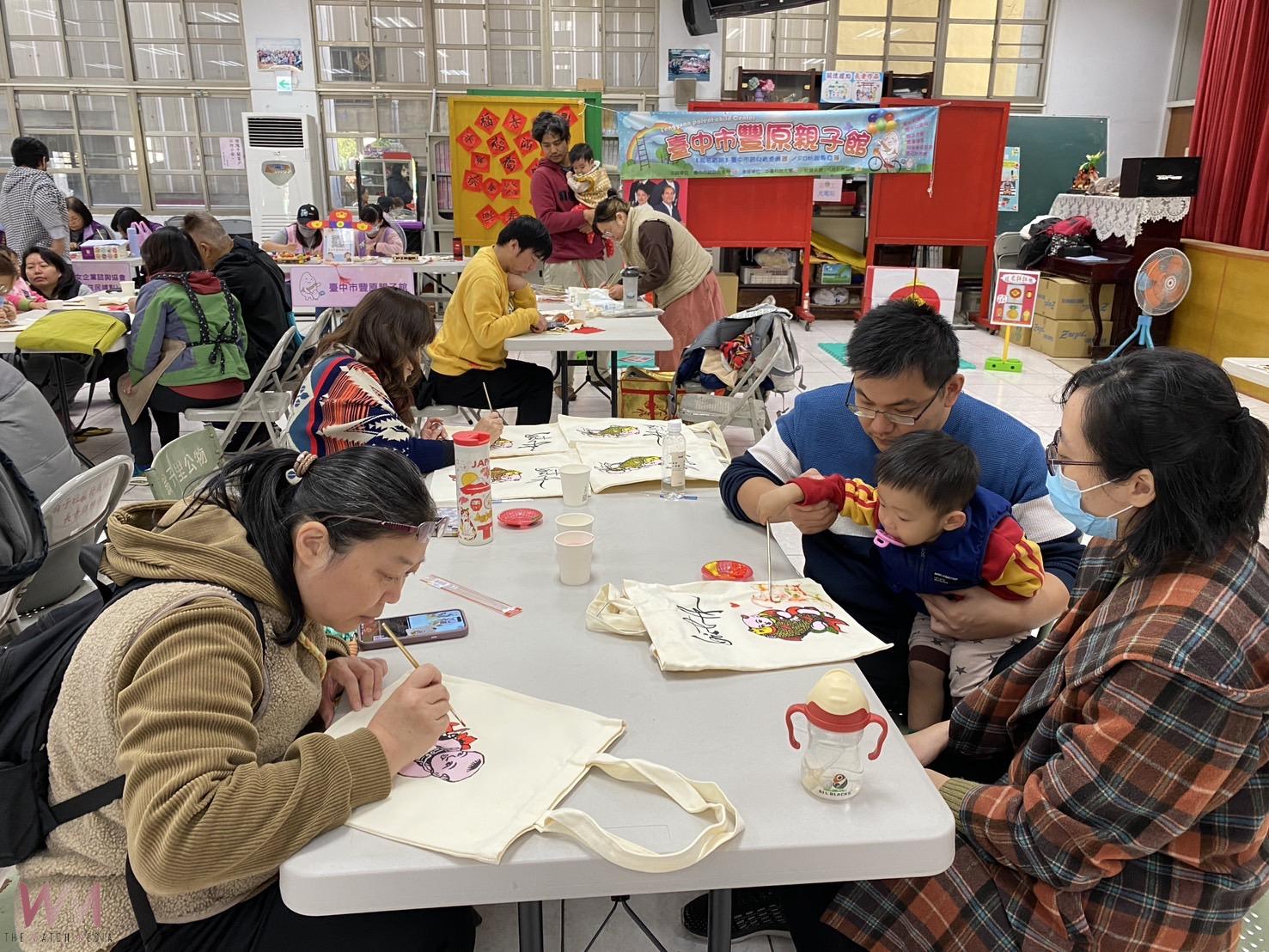 傳遞希望與祝福！新住民邀百位民眾揮毫　歡慶新年熱鬧滾滾 - https://www.watchmedia01.com