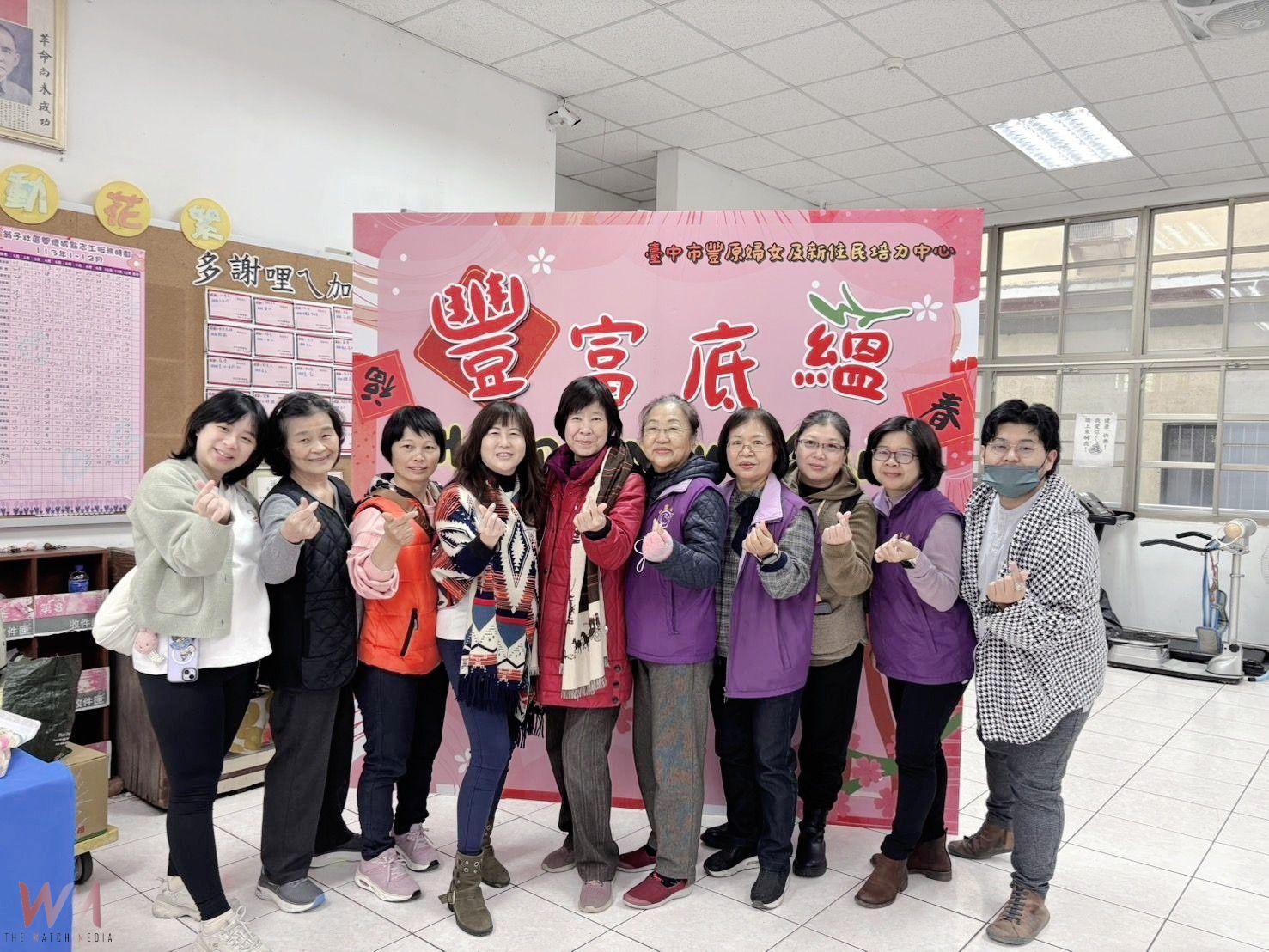 傳遞希望與祝福！新住民邀百位民眾揮毫　歡慶新年熱鬧滾滾 - https://www.watchmedia01.com