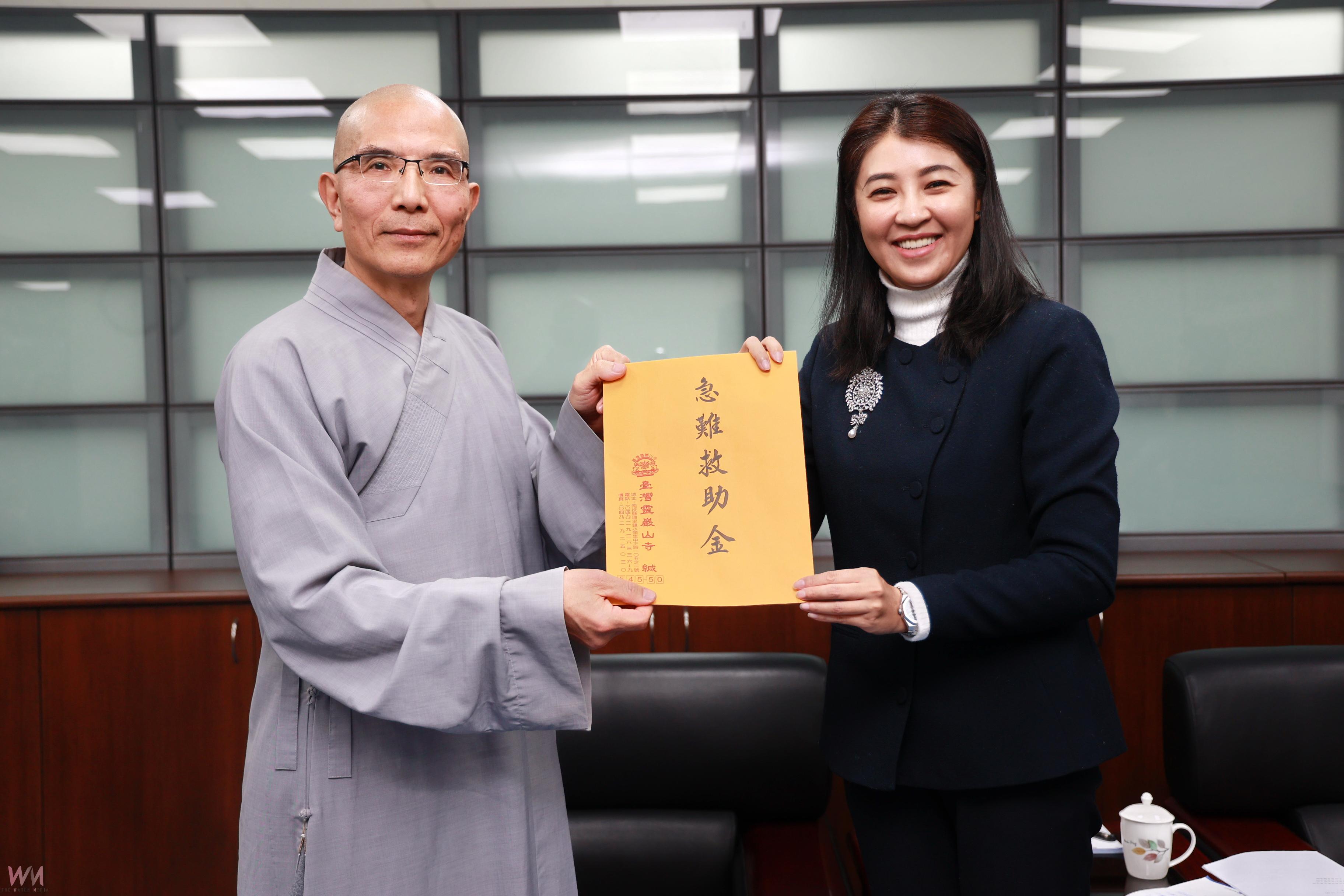 濟弱扶傾助弱勢 埔里靈巖山寺捐款120萬元 - https://www.watchmedia01.com