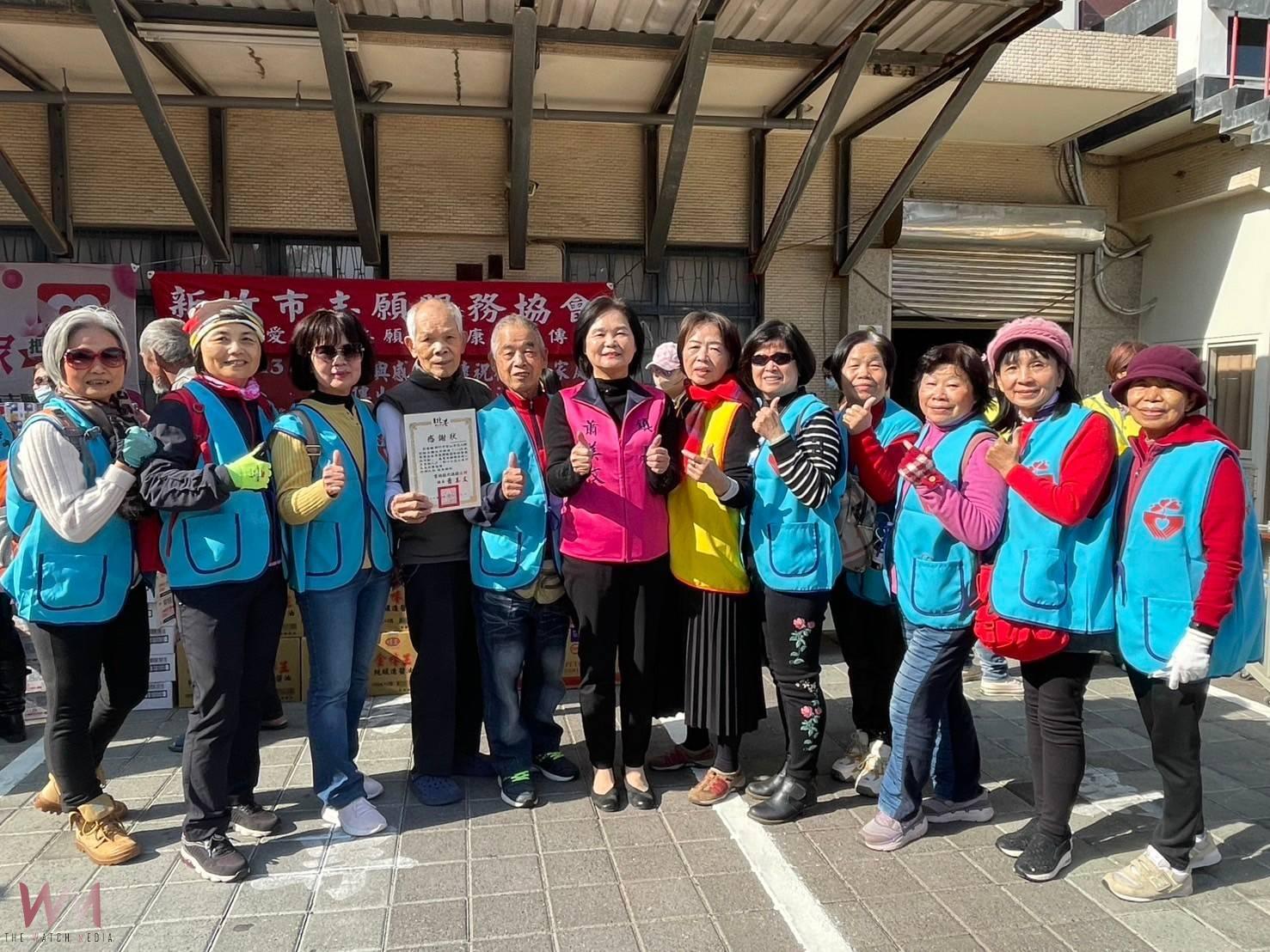 新竹市志願服務協會偕同善心團體 北愛南送關懷北港獨老及低收家戶暖暖愛心過好年 - https://www.watchmedia01.com