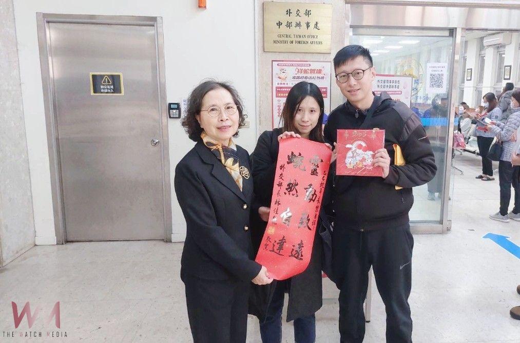 外交部中辦宣導春節旅外安全活動　「波鴿迎春紅包組禮包」贈送民眾 - https://www.watchmedia01.com