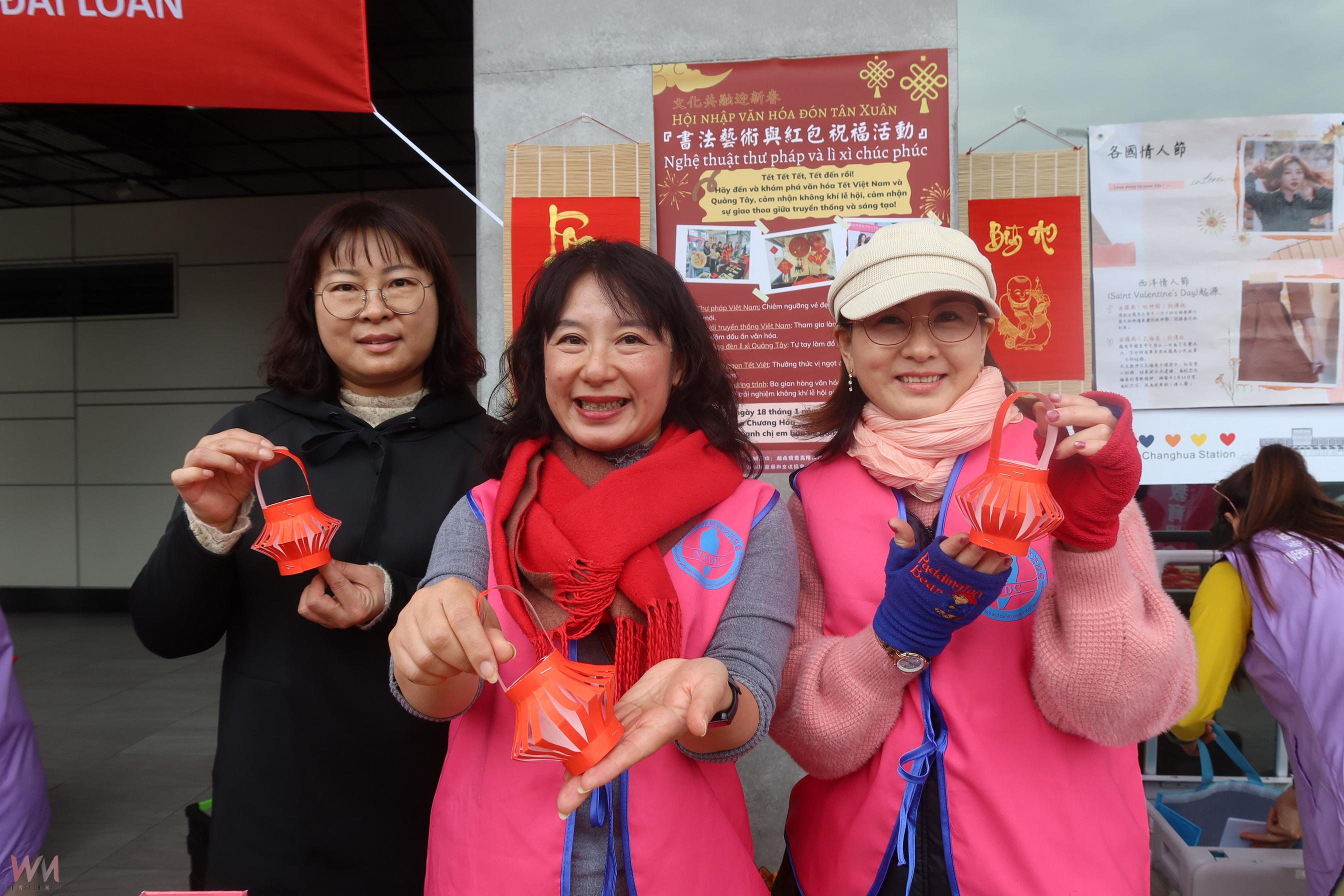 （有影片）／彰化車站飄異國年味　移民署攜手新住民自己印紅包迎蛇年 - https://www.watchmedia01.com