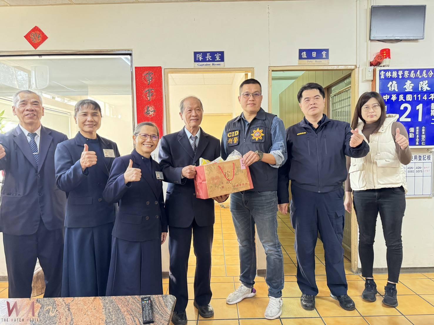 蛇我其誰！慈濟暖警心 春節慰問虎尾警分局 - https://www.watchmedia01.com
