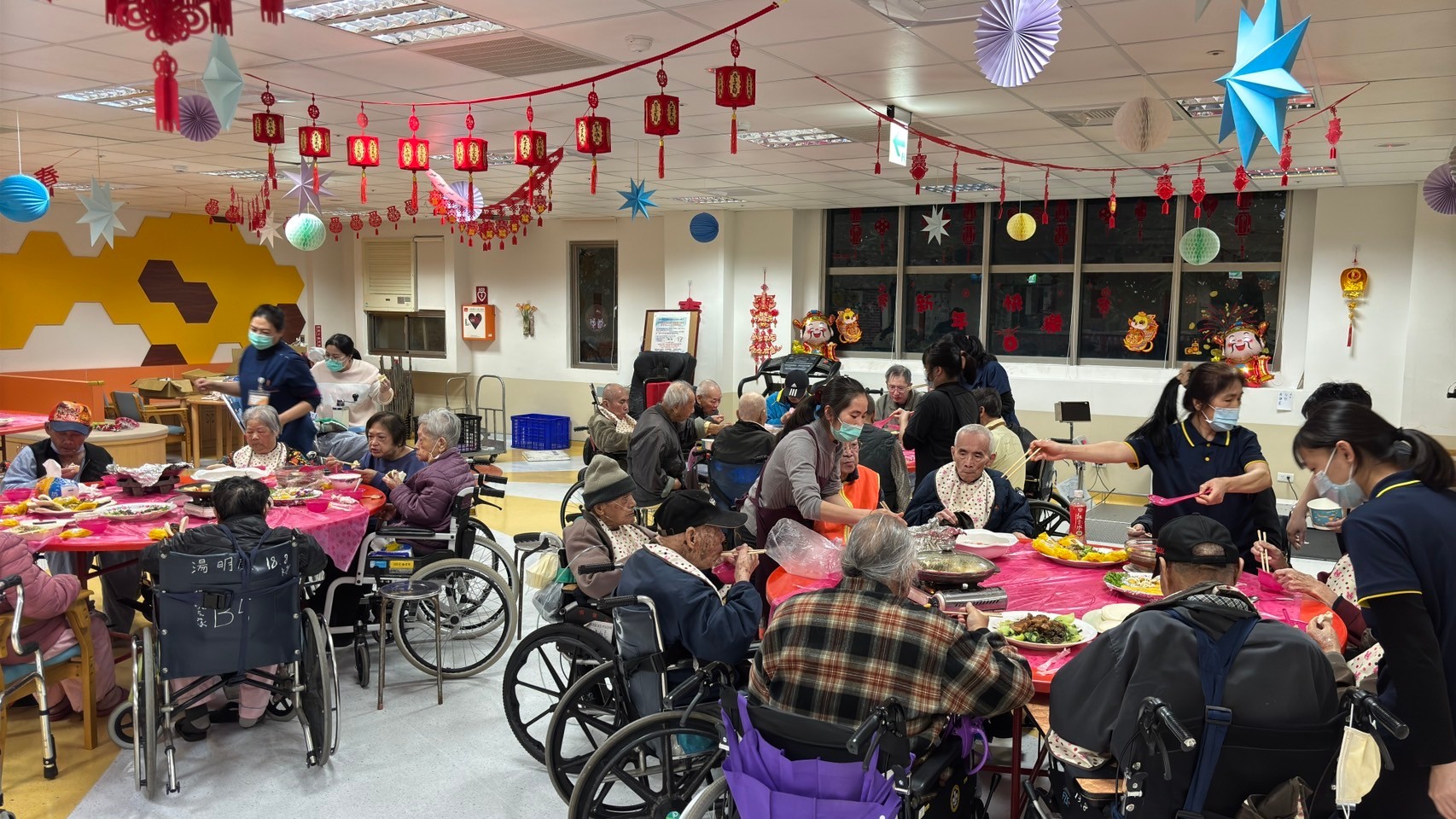 中榮總埔里分院養樂居舉辦春節春聯製作暨圍爐活動迎新春傳遞溫情 - https://www.watchmedia01.com