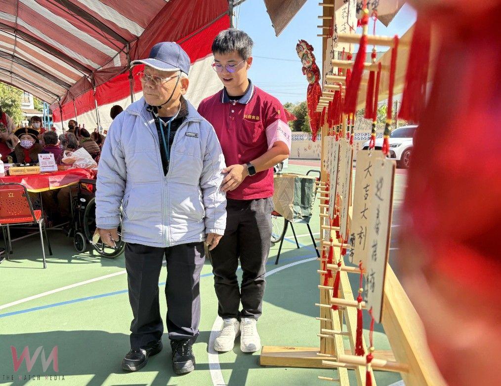 找回記憶中的年味　老五老陪伴長輩辦路邊桌圍爐賀新春 - https://www.watchmedia01.com