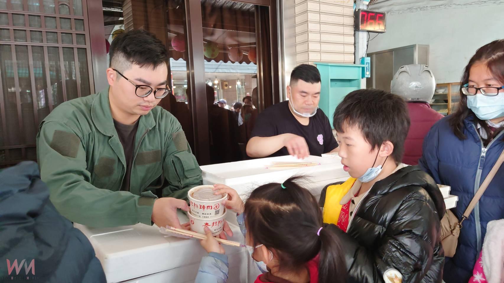 （有影片）／暖心！有民眾就有家扶兒　彰化四家名店美食贈家扶兒童 - https://www.watchmedia01.com