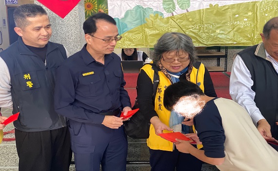 埔里警民歲末送暖  年節關懷溫暖人心 - https://www.watchmedia01.com