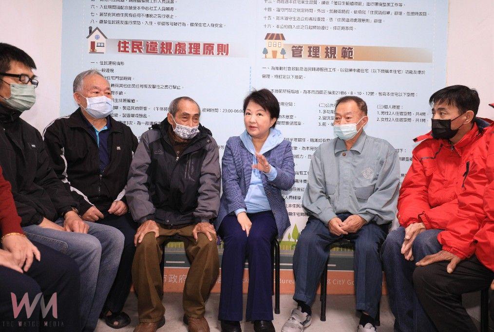 歲末寒冬送暖　小年夜前關懷街友 市長盧秀燕: 春節社福服務不打烊 - https://www.watchmedia01.com