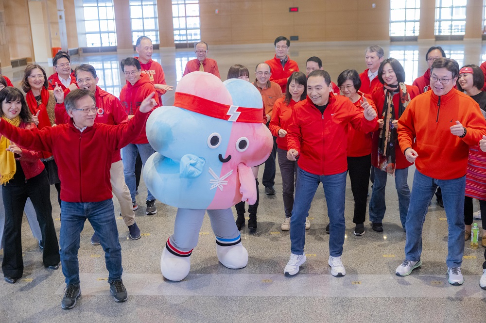 新北蛇年賀歲片運動迎新年　侯友宜揪團隊挑戰世壯運競賽項目 - https://www.watchmedia01.com