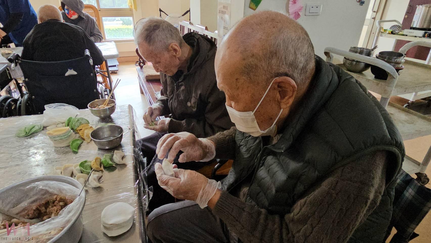 （有影片）／餃子象元寶　彰化榮家新春包餃子　長輩同樂慶新年 - https://www.watchmedia01.com