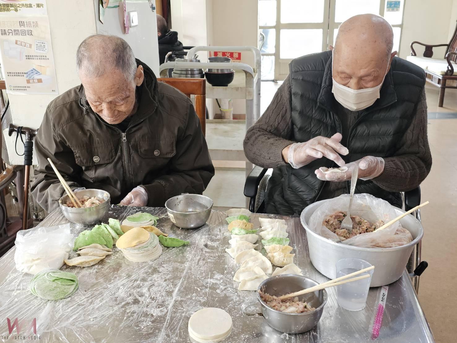 （有影片）／餃子象元寶　彰化榮家新春包餃子　長輩同樂慶新年 - https://www.watchmedia01.com