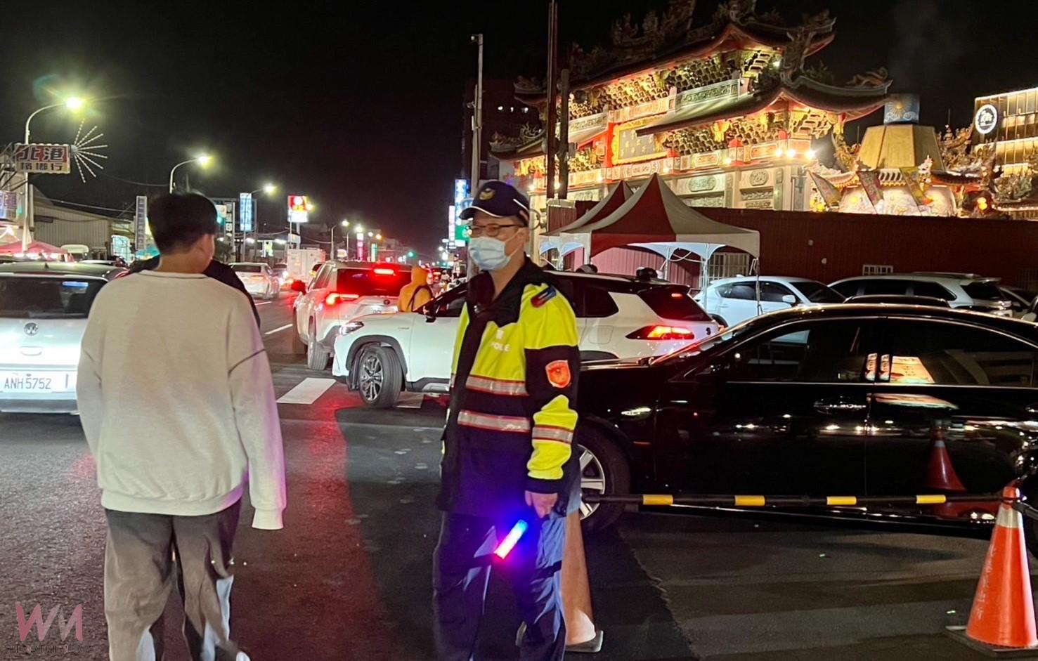 北港武德宮除夕夜湧人潮　警方總動員確保安全與順暢交通 - https://www.watchmedia01.com