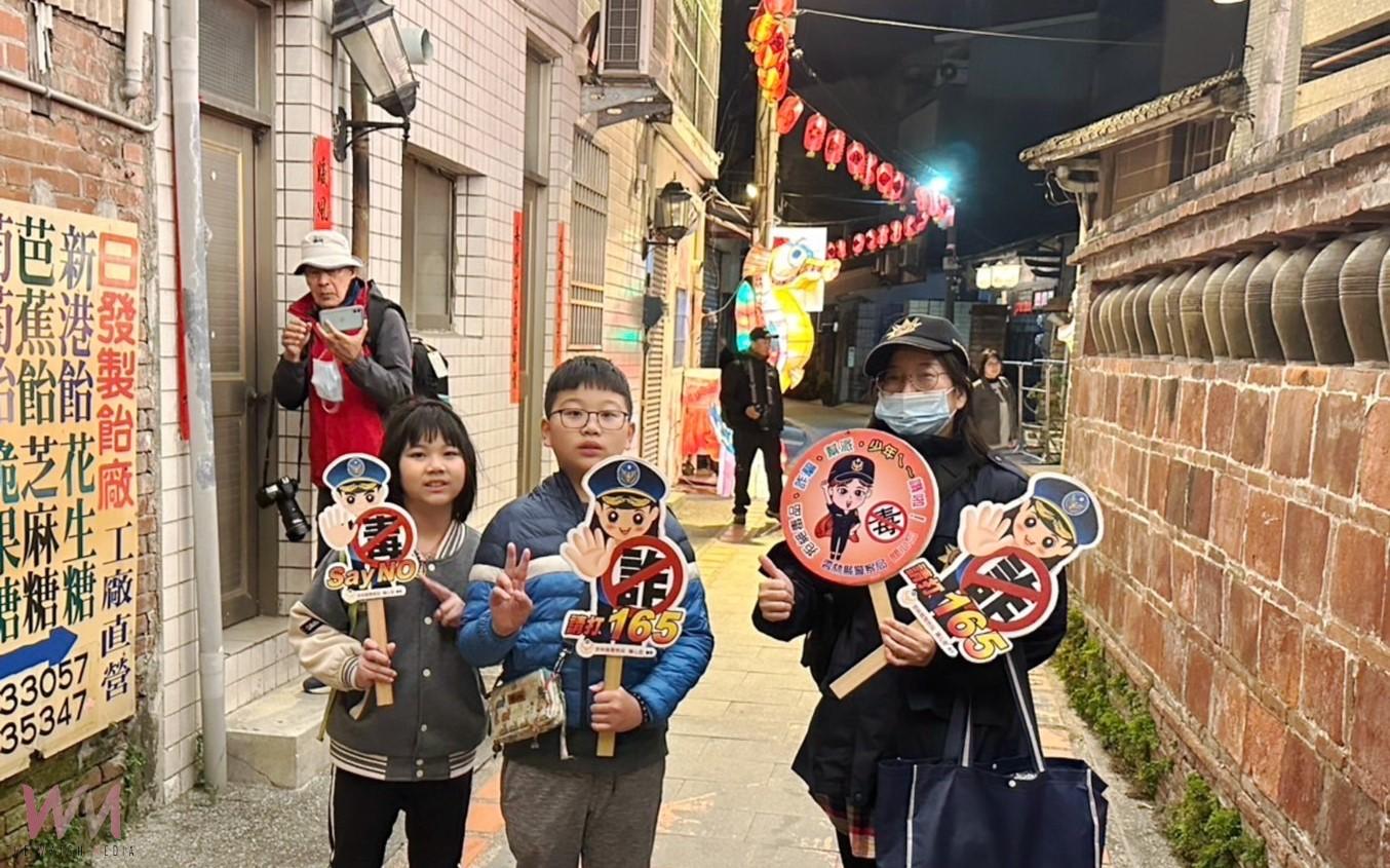 2025北港燈會璀璨登場　警方走入人群強化防詐宣導 - https://www.watchmedia01.com