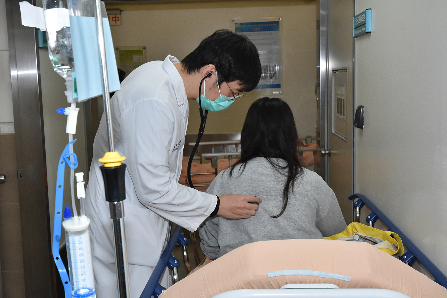 春節流感大爆發！知名女星染疫病逝　彰基急診病患暴增五成 - https://www.watchmedia01.com