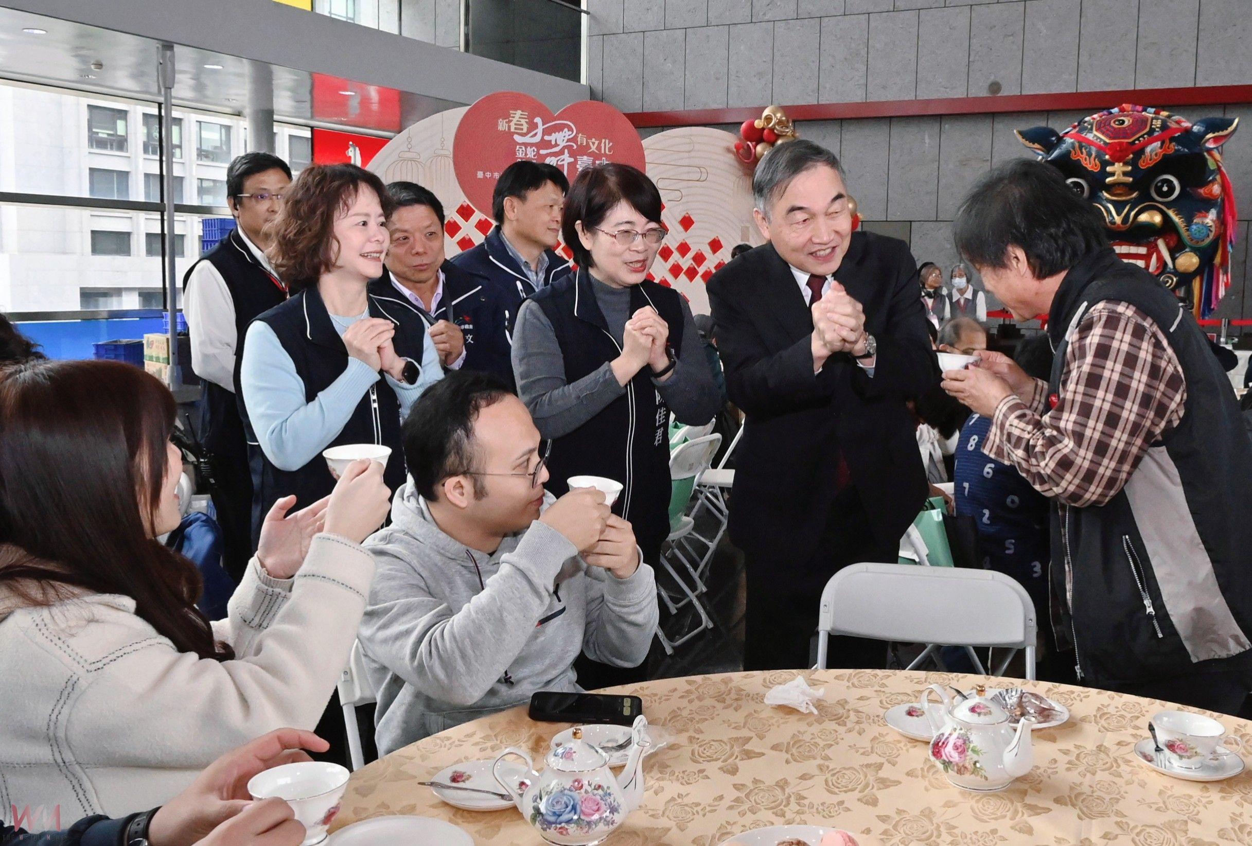 台中市藝文界新春團拜　近300位藝術家齊聚市府迎春同慶 - https://www.watchmedia01.com