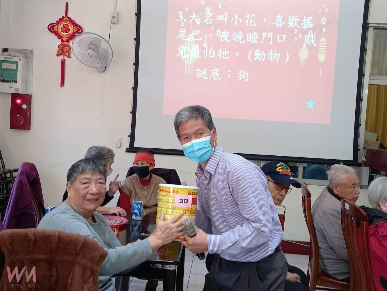 （有影片）／彰化榮家元宵活動　猜燈謎樂趣多　　薩克斯風演奏增添節慶氣氛 - https://www.watchmedia01.com