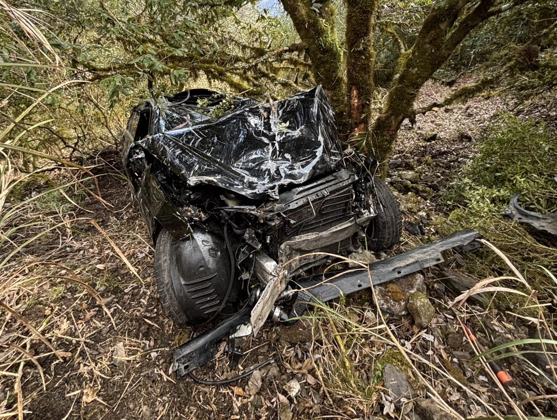 台14甲線約23.5公里處車輛墜谷事故 - https://www.watchmedia01.com