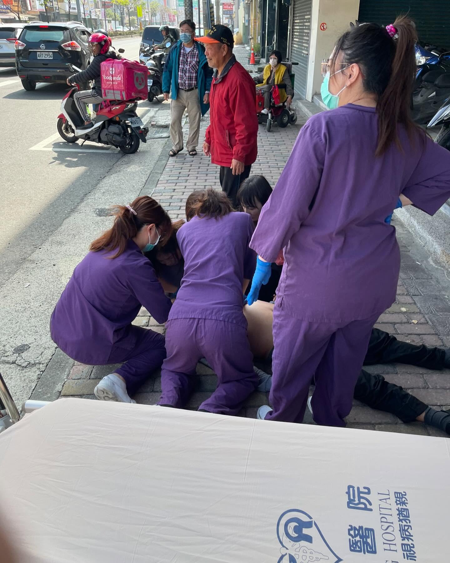 員林老翁麵包卡住喉嚨路倒 員榮陳建甫醫師鬼門關前搶人 - https://www.watchmedia01.com
