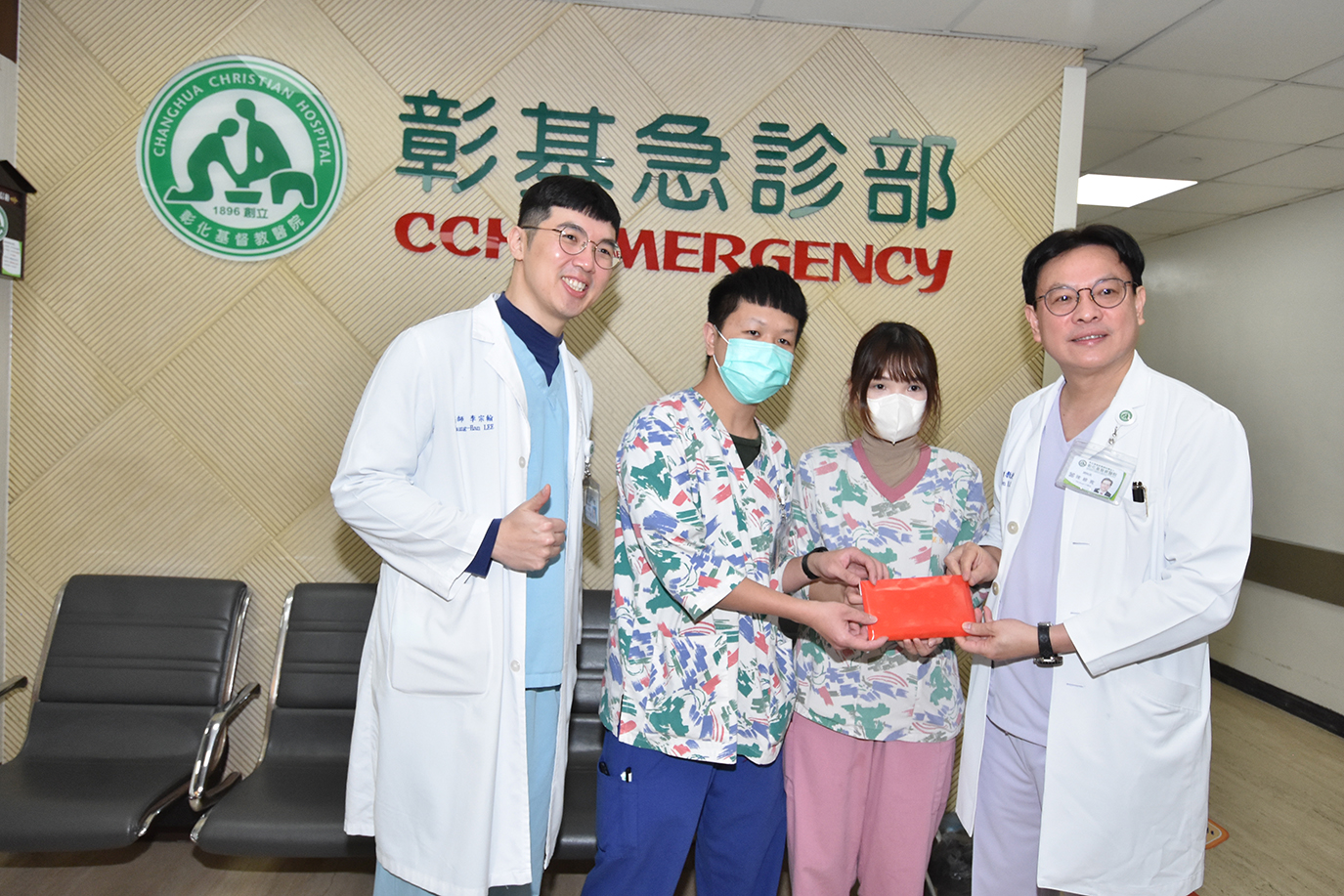 (有影片)/台中新光三越氣爆 彰基護理師救人無畏 獲頒10萬禮券嘉勳 - https://www.watchmedia01.com