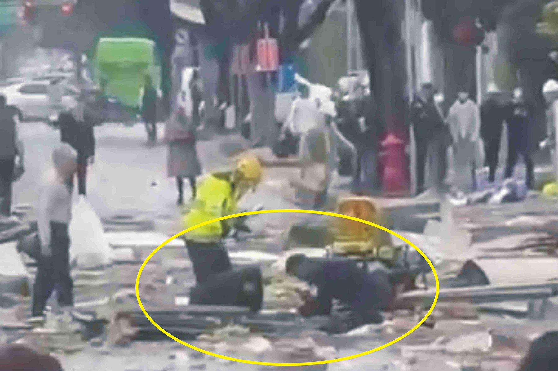 (有影片)/台中新光三越氣爆 彰基護理師救人無畏 獲頒10萬禮券嘉勳 - https://www.watchmedia01.com