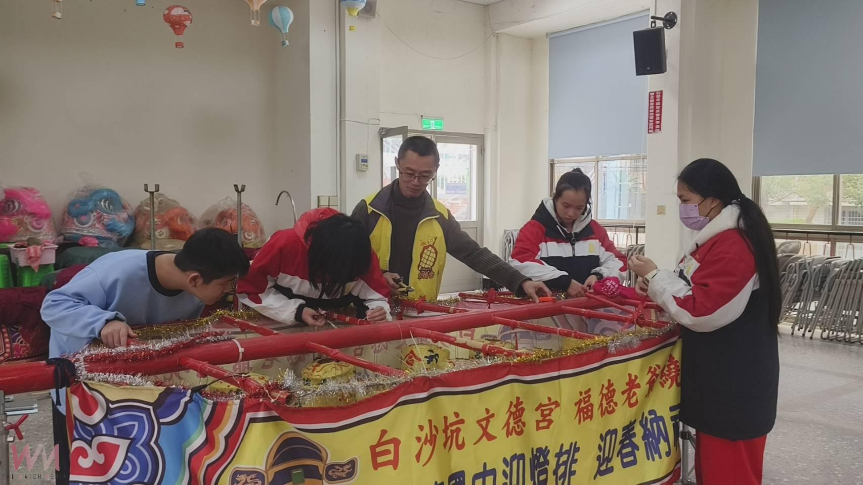 迎燈排的背後濃濃品格教育味 花壇國中列入校定課程讓孝悌精神師生流傳 - https://www.watchmedia01.com