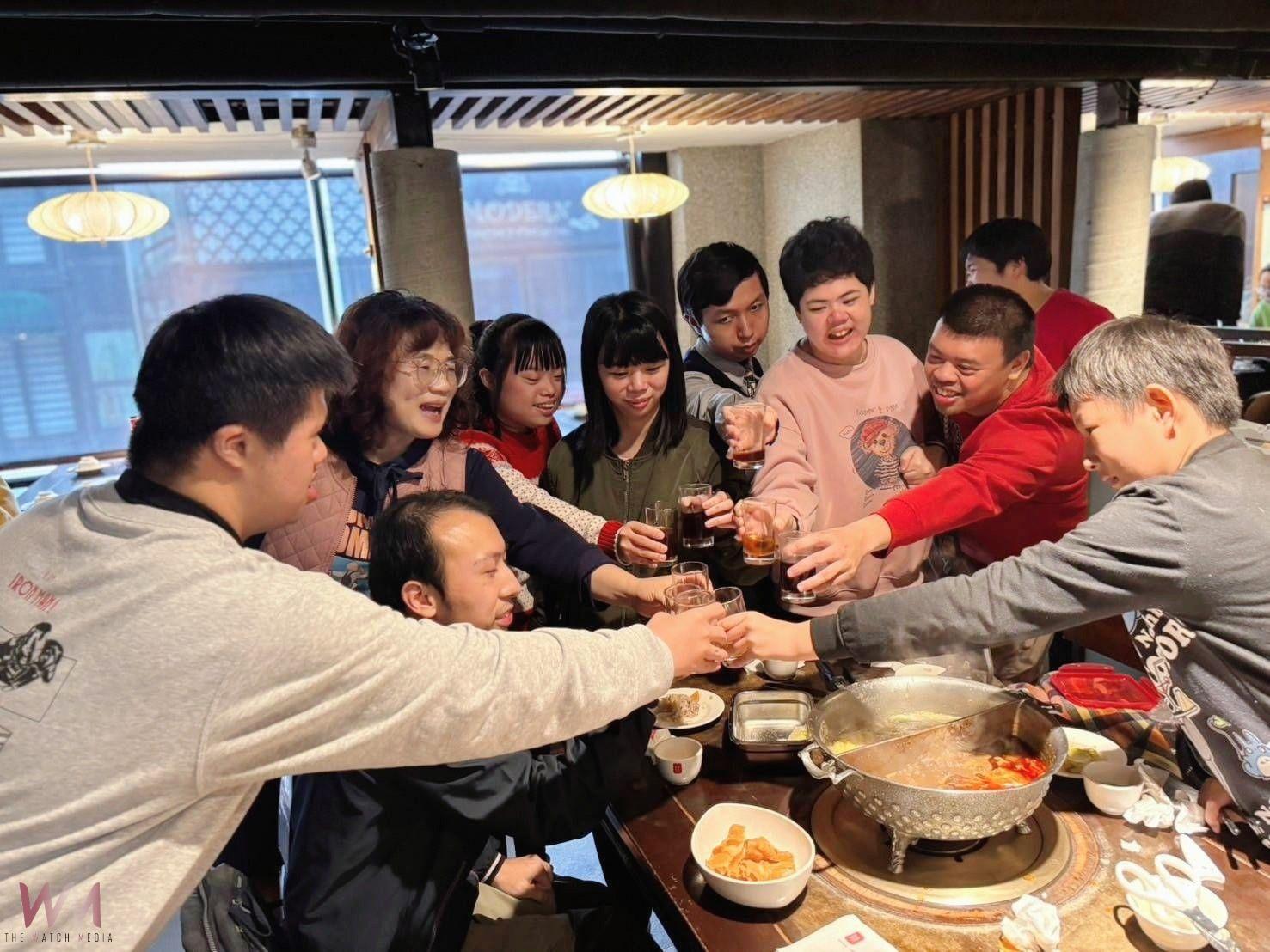 暖心公益！鼎王餐飲招待唐氏症基金會春酒饗宴　齊聚享溫馨 - https://www.watchmedia01.com