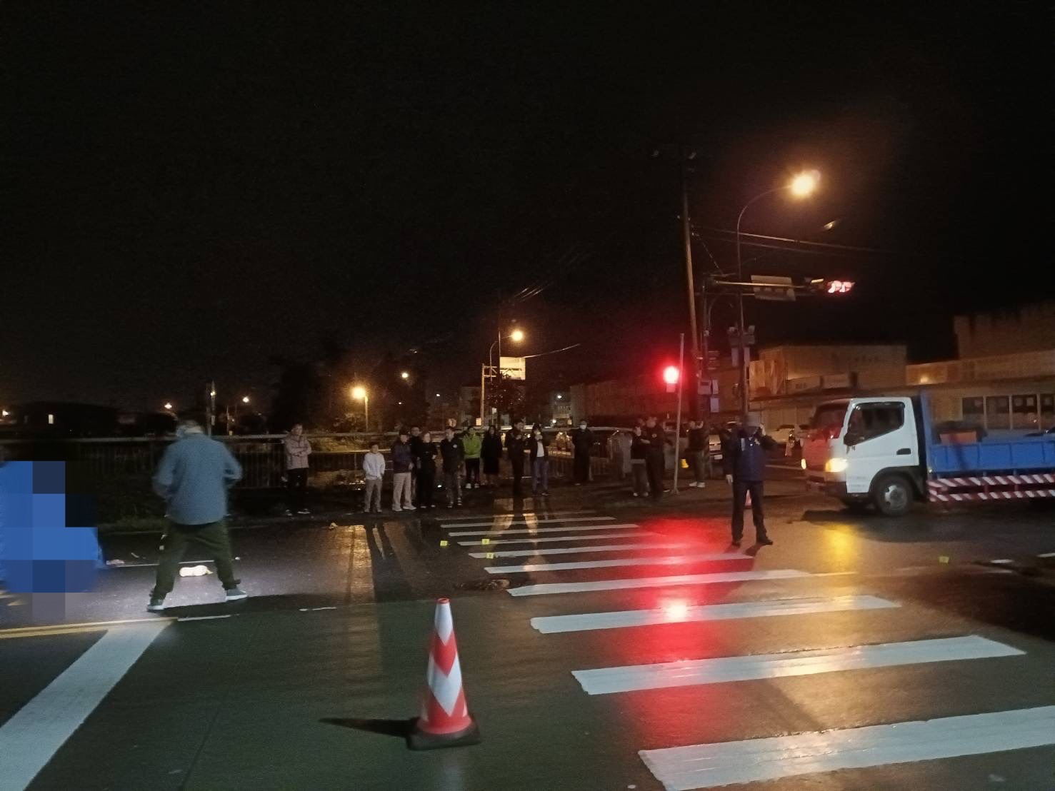 砂石車半夜肇事逃逸 老婦人成輪下冤魂 - https://www.watchmedia01.com