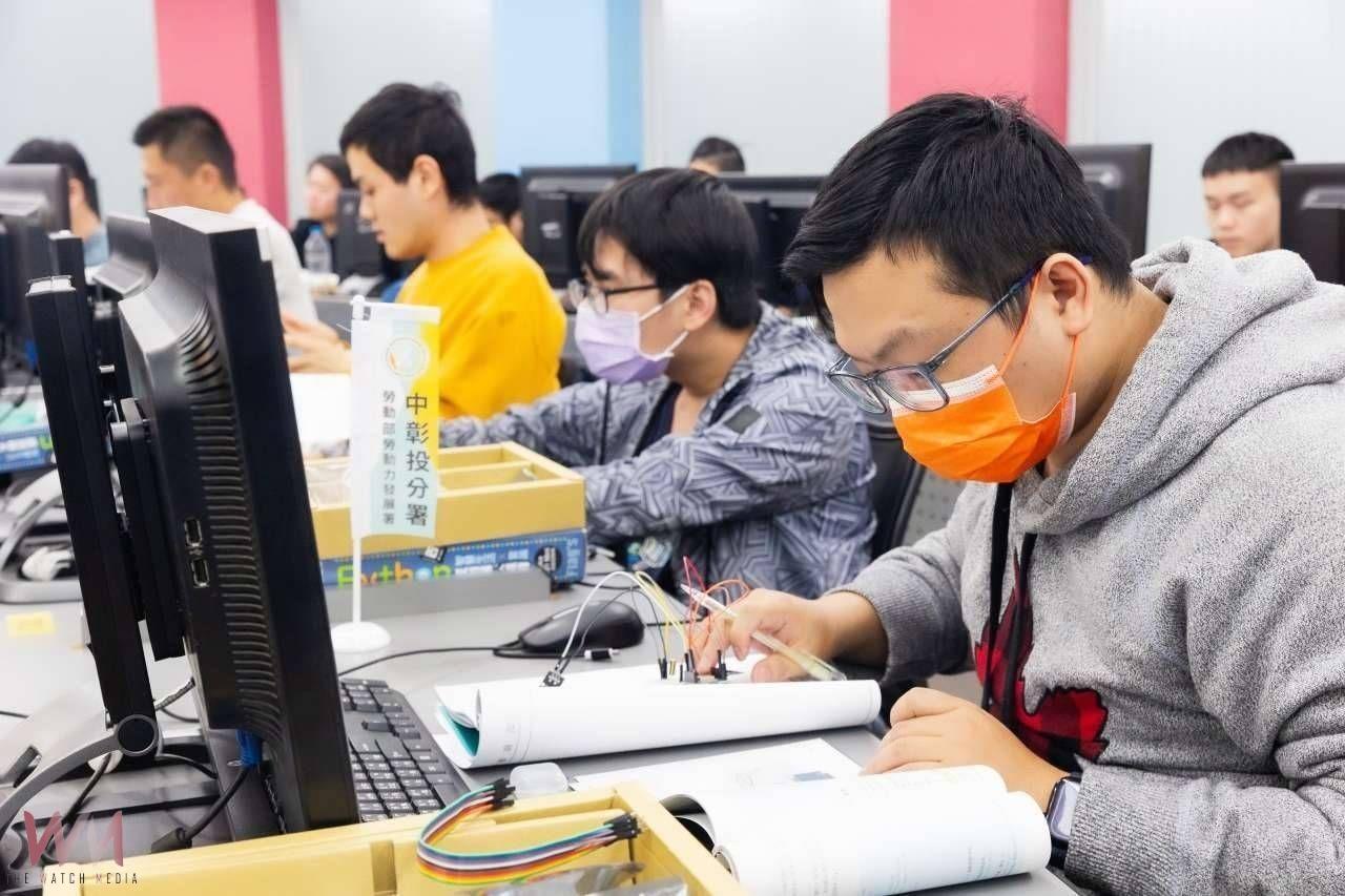 贏得職場優勢升級浪潮　「台灣就業通」網站一指掌握最新職業訓練課程 - https://www.watchmedia01.com