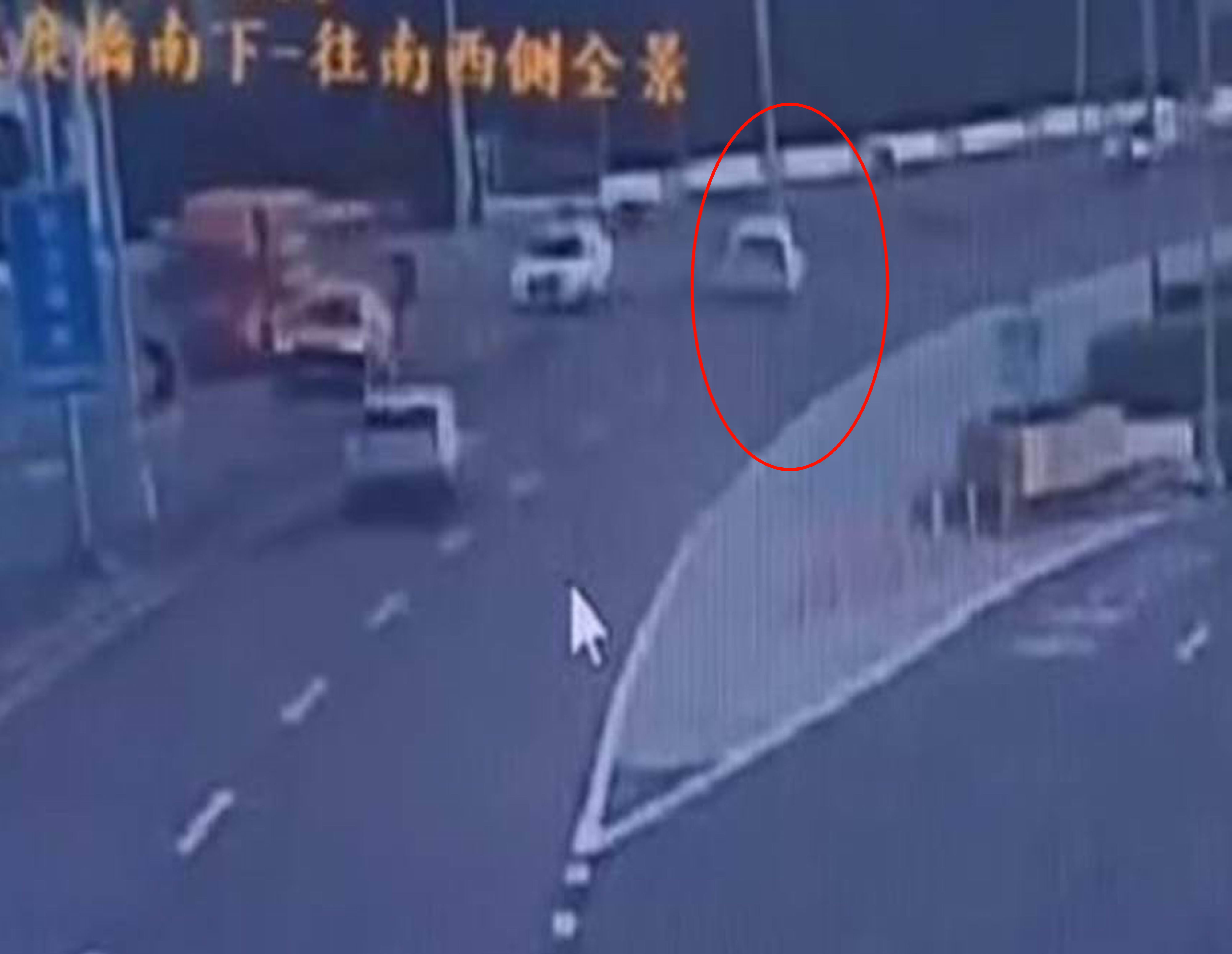 （有影片）／驚險！彰化大度橋前五車連環追撞　BMW轎車失控波及多車 - https://www.watchmedia01.com