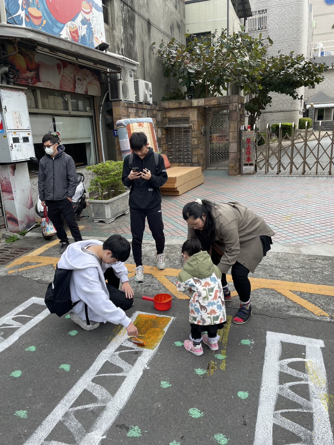 改善實踐路行人環境　彰市推動人行道規劃　舉辦商圈道路講習 - https://www.watchmedia01.com