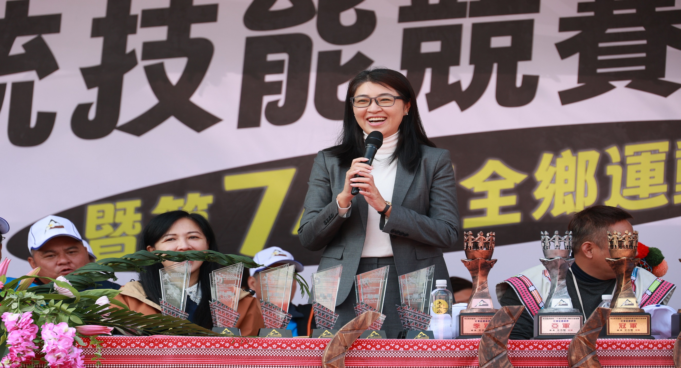 展現布農族體能！ 信義鄉歲時祭儀及傳統技能競賽開幕 - https://www.watchmedia01.com