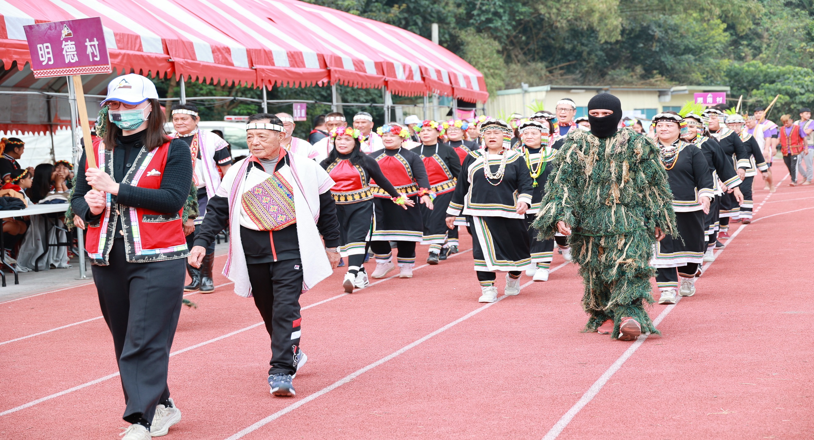 展現布農族體能！ 信義鄉歲時祭儀及傳統技能競賽開幕 - https://www.watchmedia01.com
