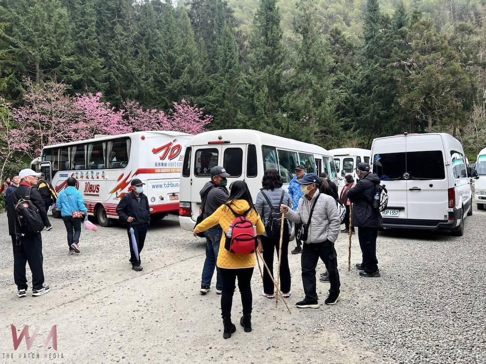 寒溪呢森林人文叡地賞花遊客絡繹不絕。（圖/讀者吳先生提供）