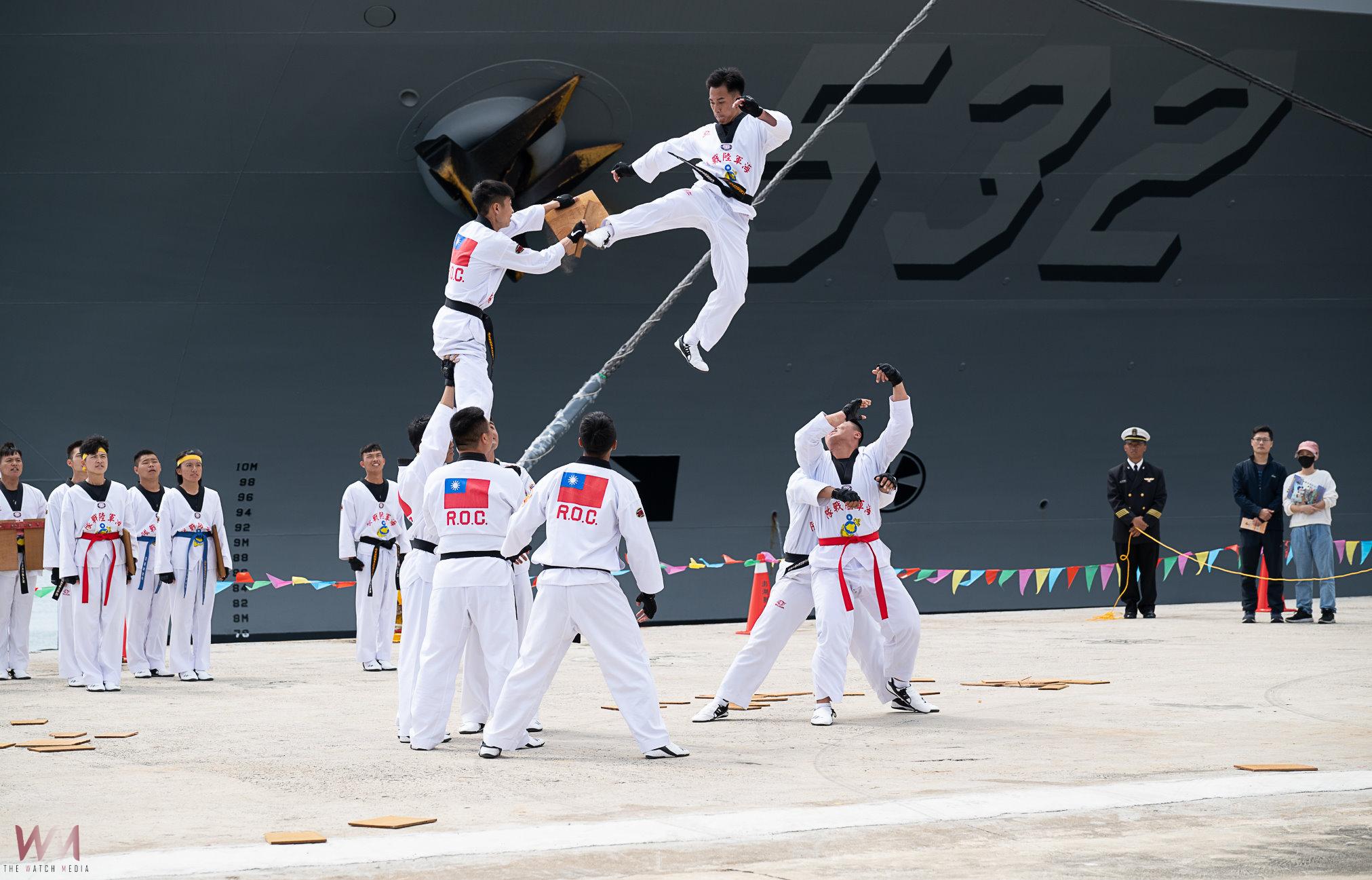 (有影片)/海軍114年度敦睦遠航訓練支隊抵達澎湖 澎湖居民熱情迎接並表達敬意 - https://www.watchmedia01.com