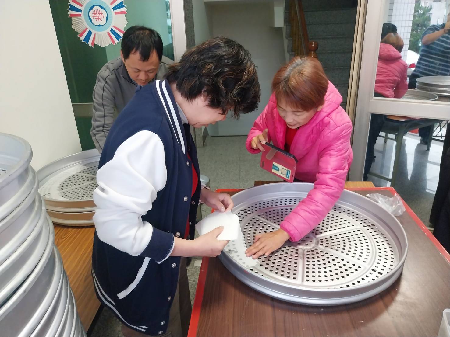 南投縣榮服處感謝饅頭哥哥姐姐製作暖心饅頭關懷南投榮民眷 - https://www.watchmedia01.com