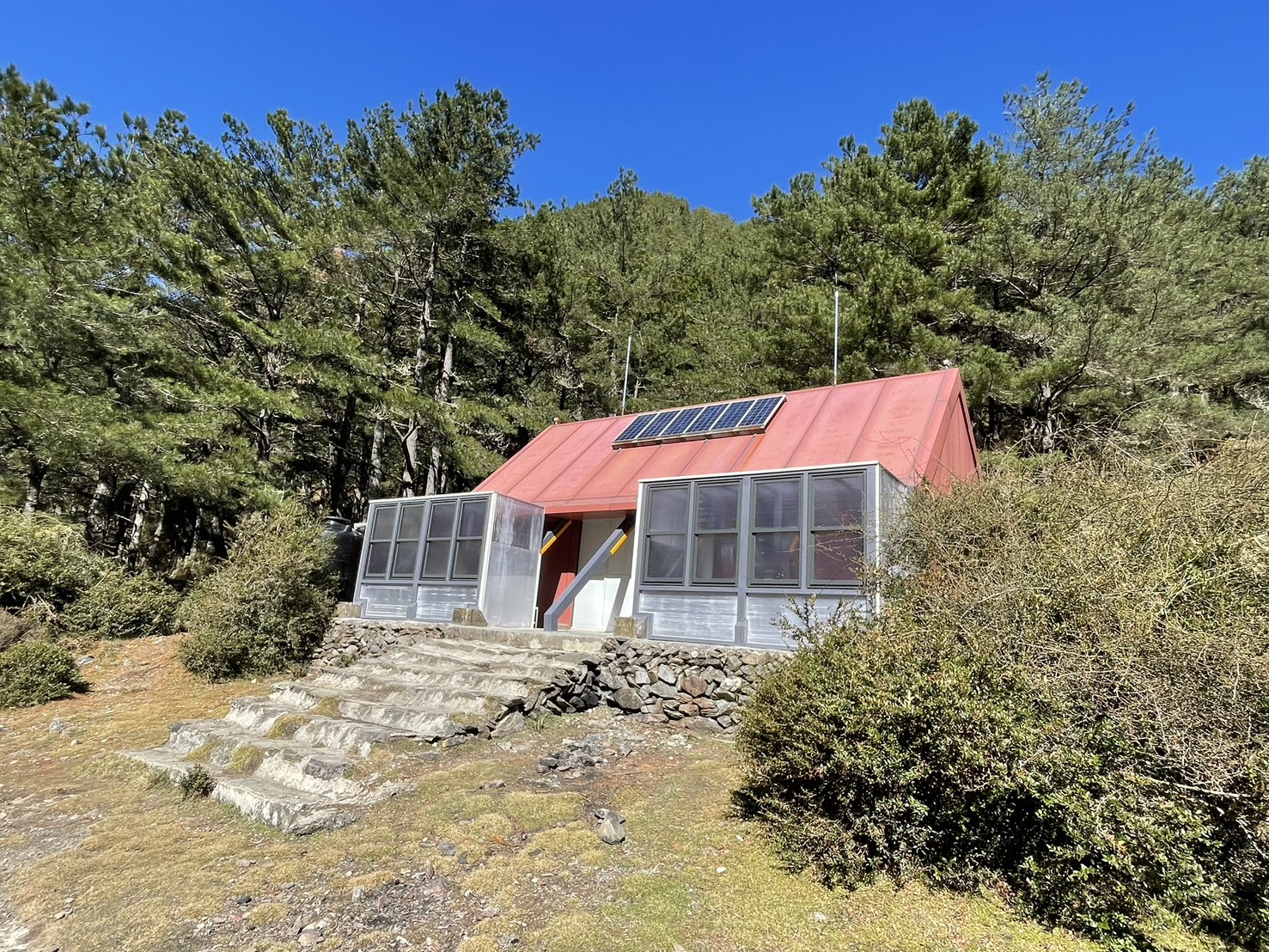 玉山轆轆谷、塔芬谷、拉庫音溪避難山屋整修工程 - https://www.watchmedia01.com