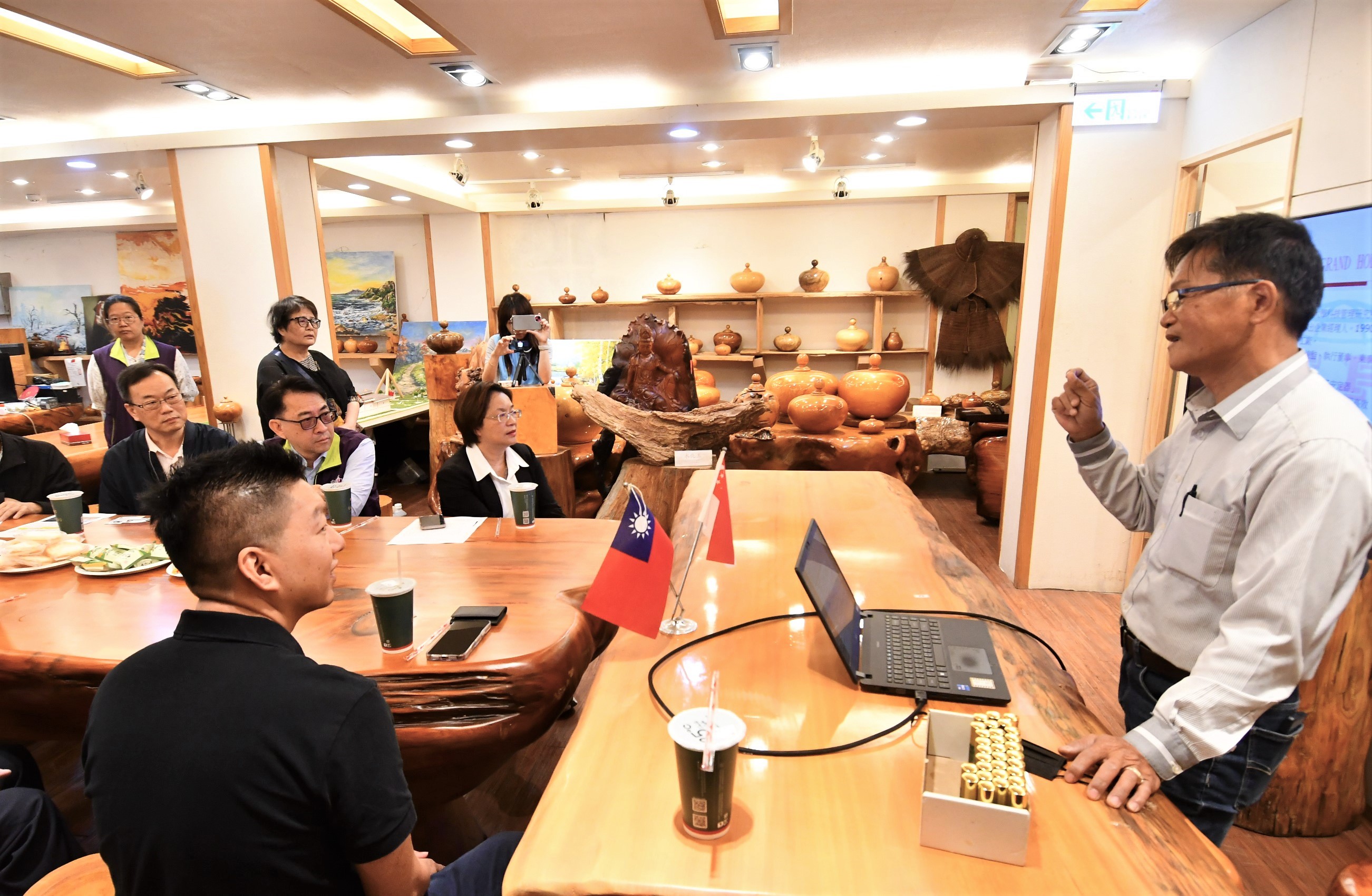 農業升級　王惠美赴桃園考察智慧農業　力促彰化導入AI技術 - https://www.watchmedia01.com