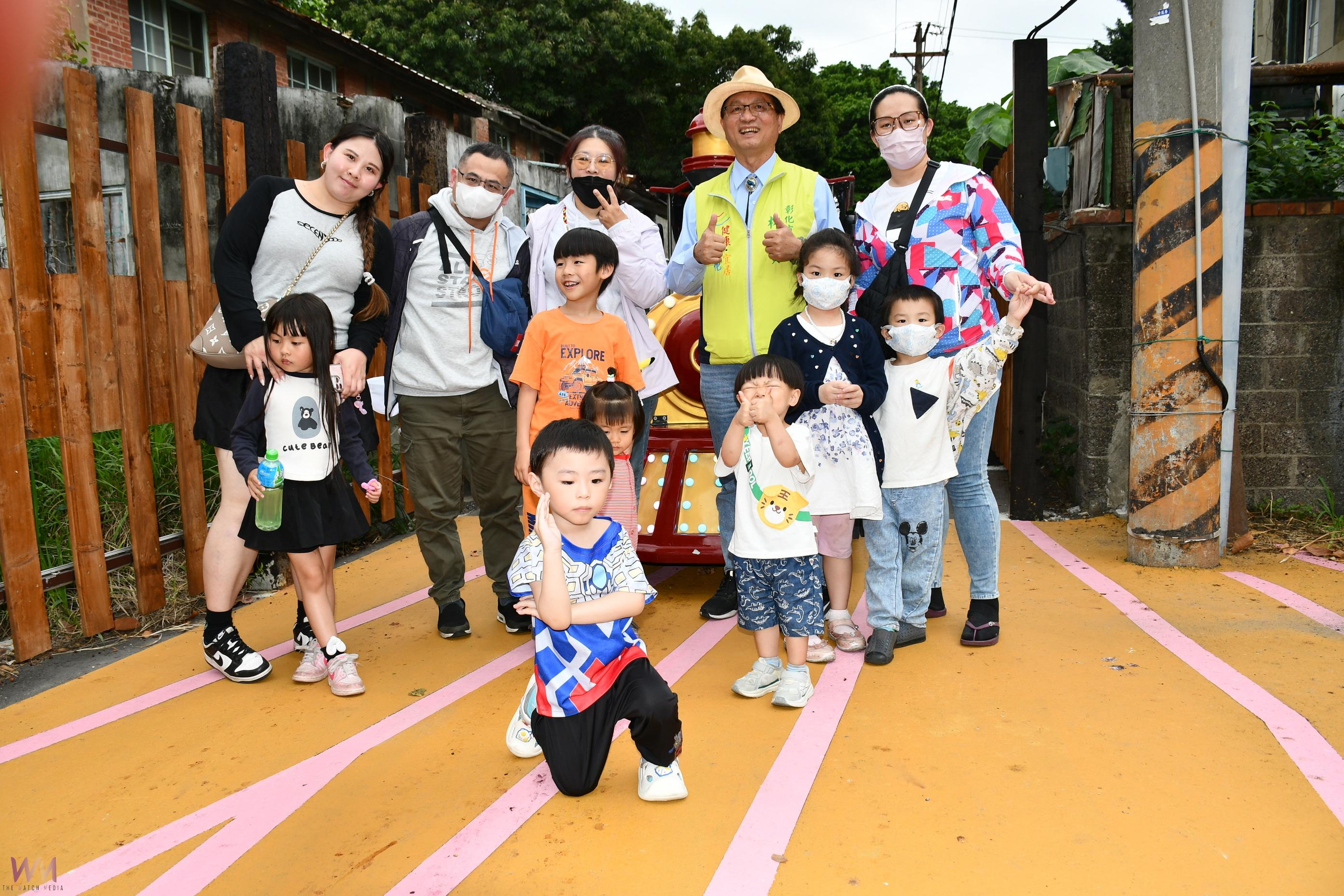 (有影片)/小火車穿越舊宿舍群 彰化「鐵道野餐日」吸引人潮湧現 - https://www.watchmedia01.com