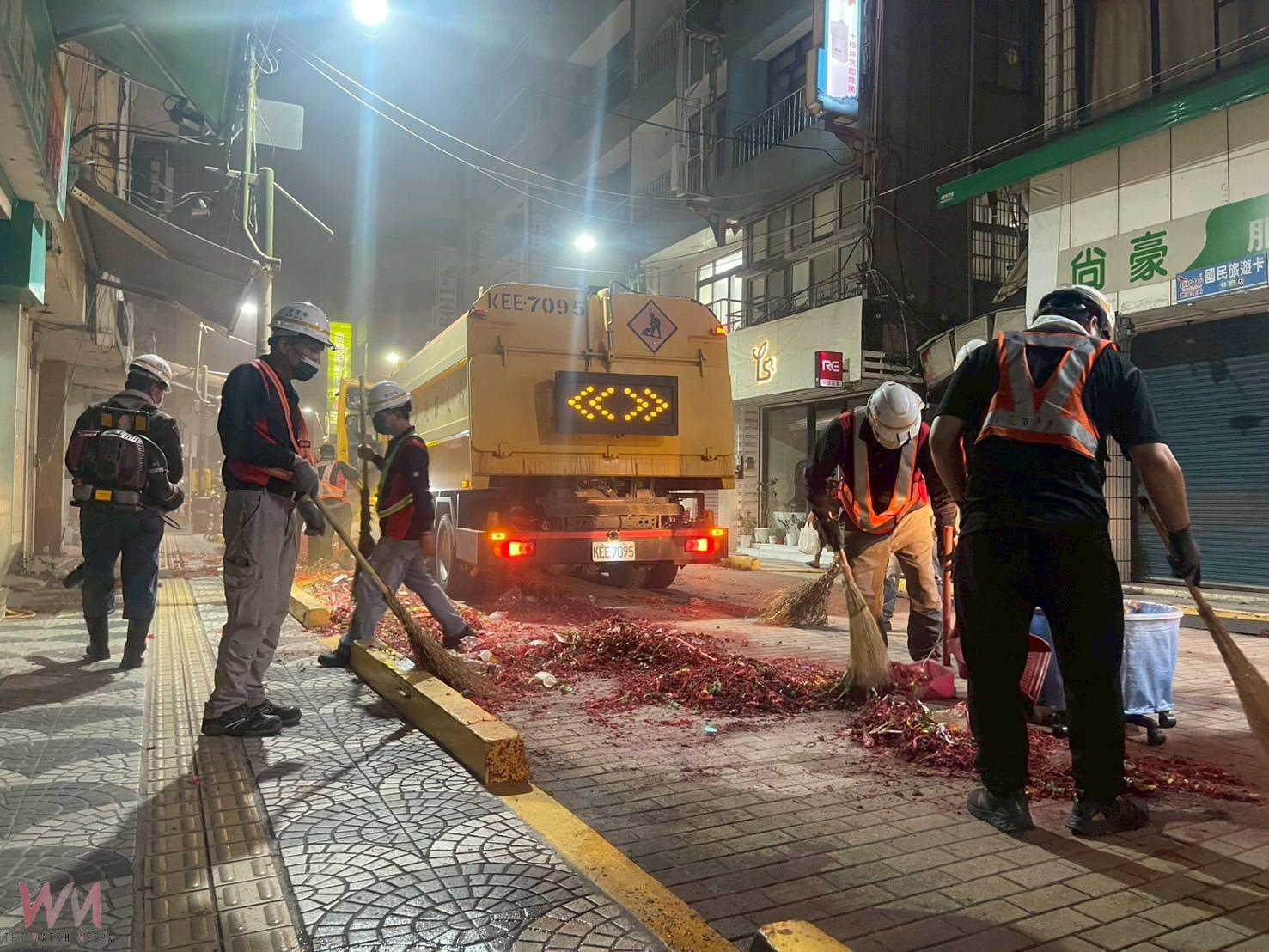 回鑾後街道滿地屑　清潔隊連夜清掃如戰場　在地民眾心疼基層 - https://www.watchmedia01.com