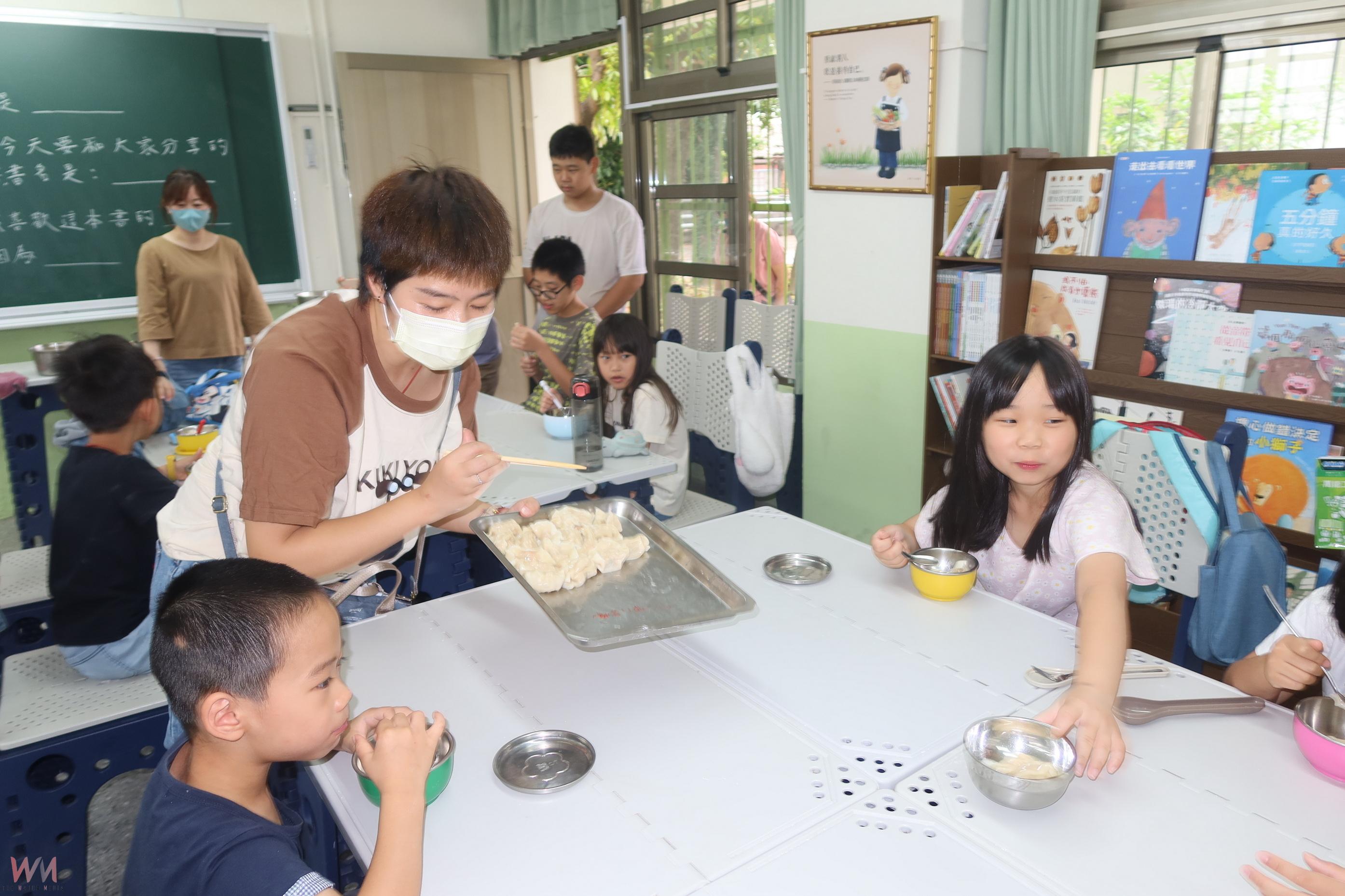 （有影片）／福德國小親子閱讀融入食農教育　高麗菜水餃體驗落實永續理念 - https://www.watchmedia01.com