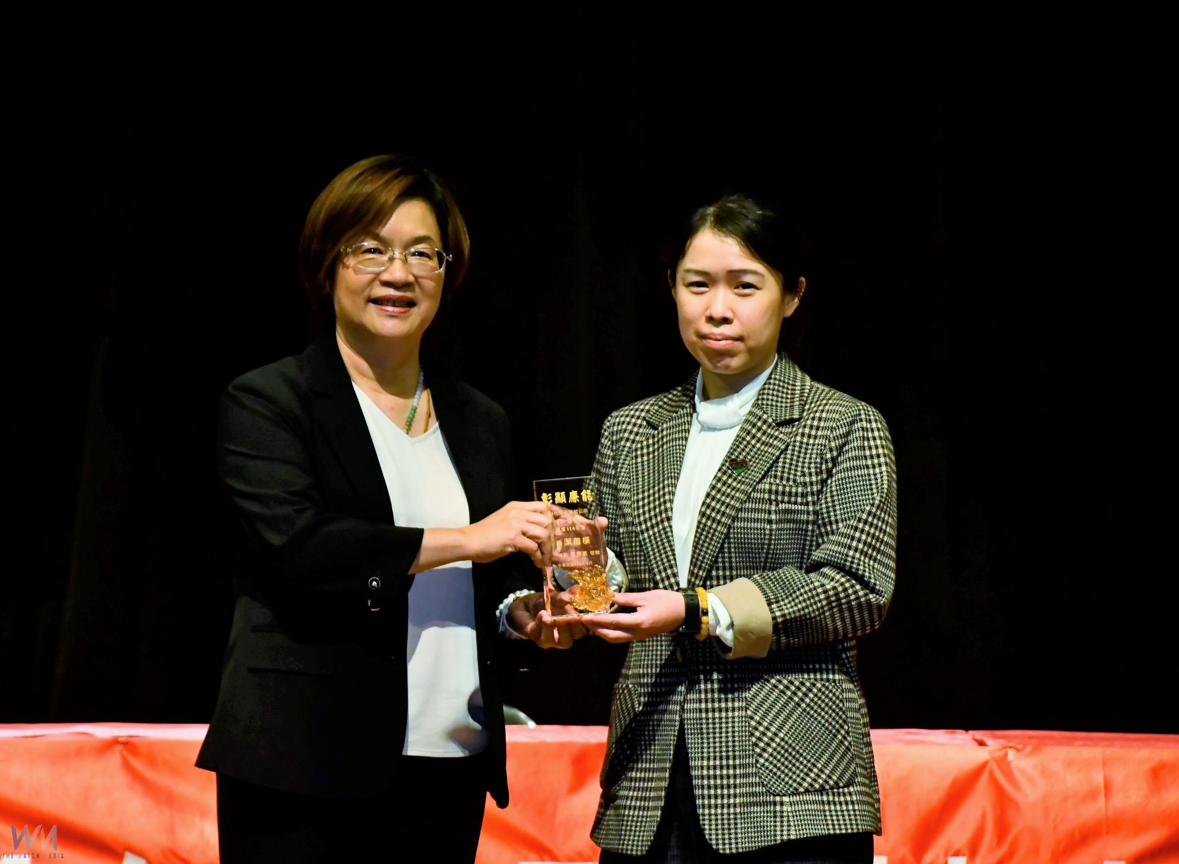 彰化縣政府舉行114年度廉潔楷模選拔典禮　王惠美親自頒獎表揚 - https://www.watchmedia01.com