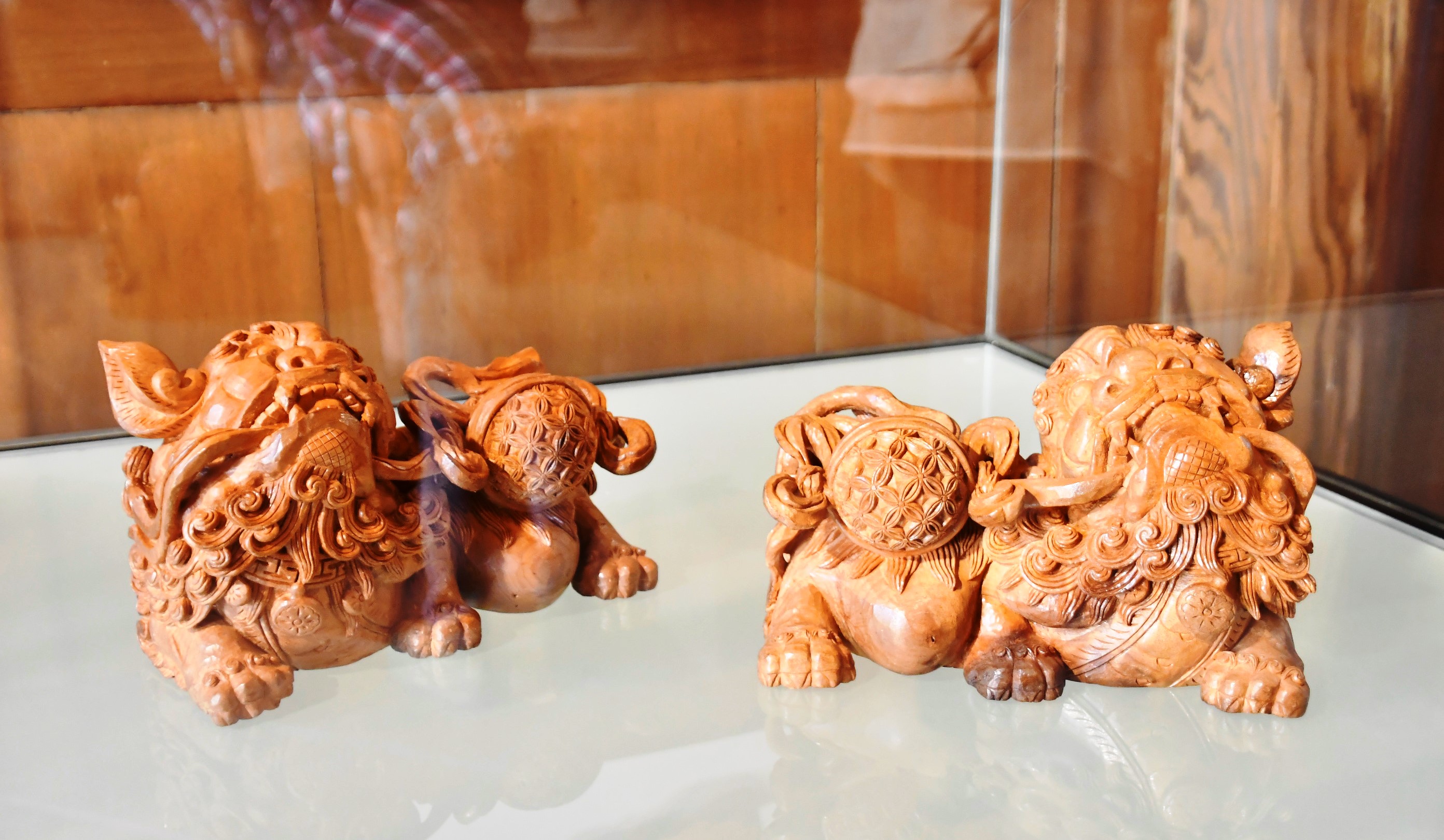 十年磨一劍 傳承與創新兼備 施懿紋木雕十年成果展登場 - https://www.watchmedia01.com